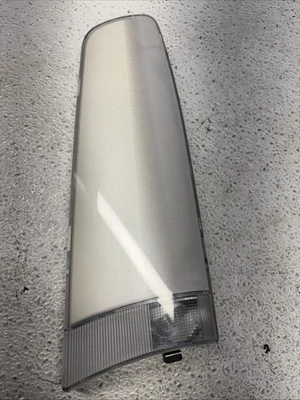 Luz interior de lectura trasera derecha Mercedes-Benz E350 2007 OEM A2118203601 Foto 1 de 4