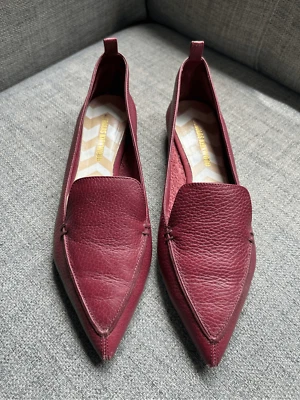 Pisos de punta de cuero texturizado NICHOLAS KIRKWOOD Foto 1 de 4