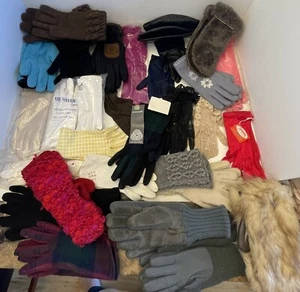 29 Pairs Vintage Gloves/Mittens 1920’s-1980’s New Used Carlos Falchi Helanca ECT - Picture 1 of 10