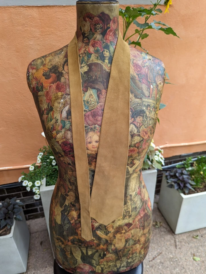 Corbata vintage años 70 A.Bambi 100 % cuero gamuza discoteca Foto 1 de 4