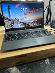 HP Notebook Portatile 250 G9 N4500 Fino 2,8GHz,Display 15.6" Hd,SSD 256GB,8gbRAM - Afbeelding 1 van 3