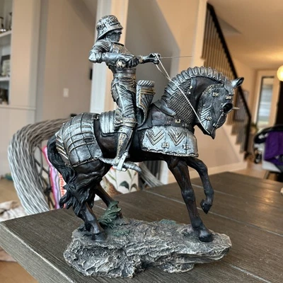 Estatua de caballero montada de colección con armadura estatuilla escultura 14,5x10 excelente Foto 1 de 4