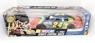 Jeff Gordon Dupont Nascar Chevy Monte Carlo 1998 Remote Control 1:18 Scale Car - Image 1 of 4