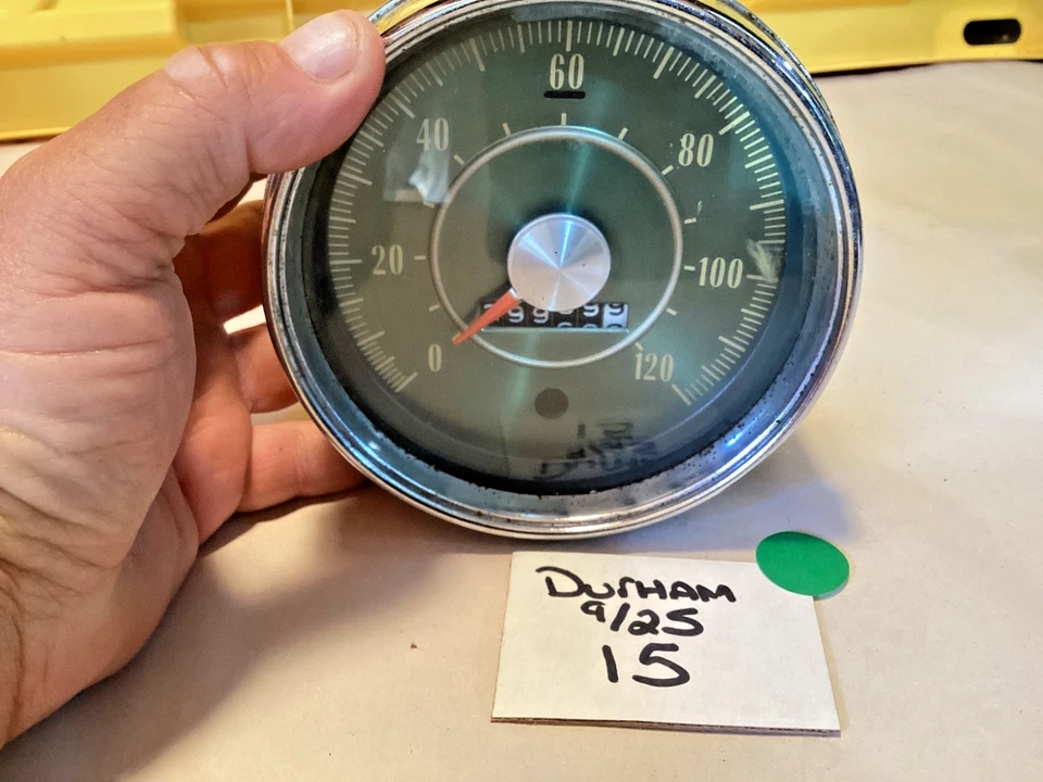 Vintage Stewart-Warner 1960’s Studebaker speedometer #530CWH9 - Image 1 of 4