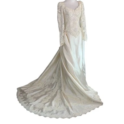 Elegant Sheath Wedding Dress Beads Sequin Appliques Removeable Chapel Train Sz M - Image 1 of 4