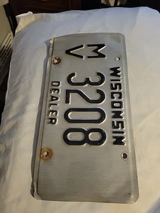 Wisconsin Dealer License Plate MV 3208 Vintage Used Expired - Picture 1 of 2