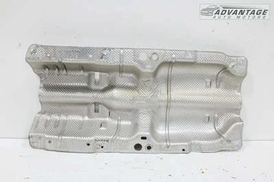 AUDI Q3 8U 2015-2018 2,0 L QUATTRO ESCAPE PROTECCIÓN INFERIOR CUBIERTA PROTECTOR TÉRMICO OEM Foto 1 de 4