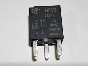 10x Automotive Relais 12VDC 20A / 12VDC 1 Wechsler HFV9 012-1ZR - Picture 1 of 5