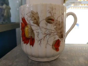 Antica Porcellana Inglese Vittoriana Tazza Tè Salva Baffi Mustache Tea Cup - Foto 1 di 3