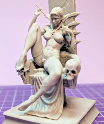 NSFW  dominant Throne Woman Scale 1:16 - Bild 1 von 4