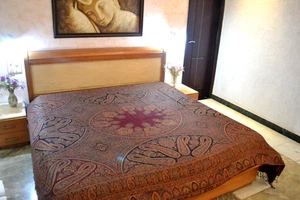 JAMAVAR Designer Bedspread Reversible Jacquard 100% Cashmere Paisley Blanket - Picture 1 of 6