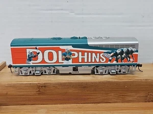 Bachmann Hawthorne Village NFL Football Miami Dolphins HO Train Set F7 B Unit - Picture 1 of 7