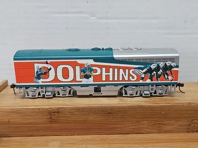 Bachmann Hawthorne Village NFL Football Miami Dolphins HO Train Set F7 B Unit - Image 1 of 4