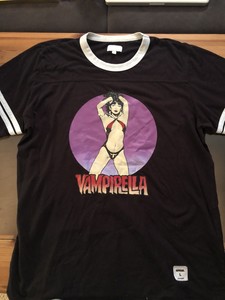 vampirella supreme tee