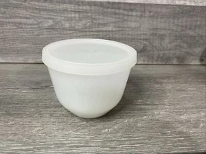 Vintage Federal Glass White Milk Glass Custard Cups WITH LIDS USA Heat Proof - Picture 1 of 8