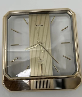 Quartz Wall Clock, Gold Coloured Glass Fronted, Working - Missing Battery Cover - Image 1 of 4