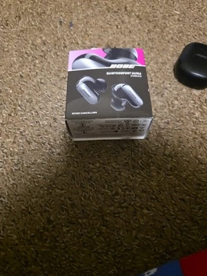bose quietcomfort ultra earbuds - Image 1 of 4