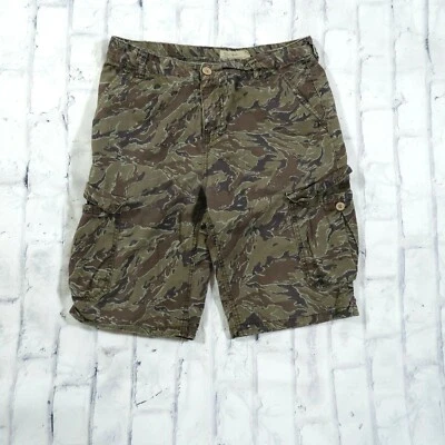 Womens Lucky Brand Green Camo Camouflage Cargo Shorts Size 16 Waist 29x10 - Image 1 of 4