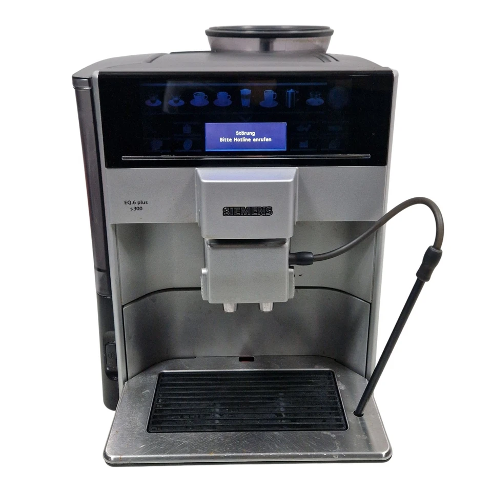 Siemens EQ.6 plus s300 Kaffeevollautomat defekt – geht an – ungeprüft #100 - Bild 1 von 4