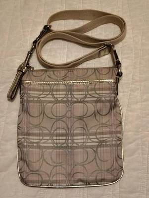 Bolso Bandolera Cartera Coach Tartán Cuadros Lavanda Nylon Metálico Plateado Foto 1 de 4