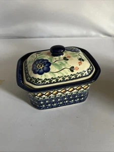 Polish Pottery Unikat Small Covered Dish Poland Blue Flowers Butter Cheese Trunk - Picture 1 of 9