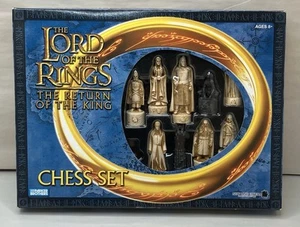 Vintage. 2003 DER HERR DER RINGE DIE RÜCKKEHR DES KÖNIGS SCHACHSPIEL 100% KOMPLETT - Bild 1 von 7
