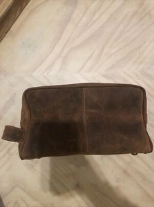 Rustic Town Buffalo Leather Toiletry Bag  Spacious Interior - Picture 1 of 4