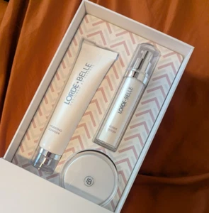 Lorde + Belle CC HAUTPFLEGE-REGIME 3 IN 1 GESCHENKSET Einzelhandelspreis 199 $ Neu im Karton - Bild 1 von 5