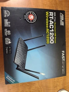 ASUS RT-AC1200 Dual Band Wireless Router 2.4GHz 5GHz with power plug - Picture 1 of 7