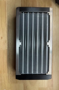 Aquacomputer Airplex Radical 4/240 Radiator (33704) - Afbeelding 1 van 4