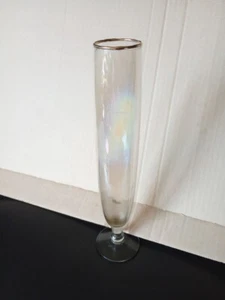 Champagne Glass With Gold Trim At The Top - Bild 1 von 1