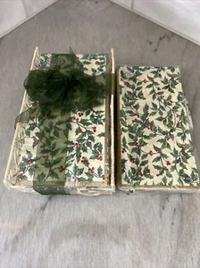 Paper Napkins/Guest Towels Caddy Holly Christmas Tree New 3 packs - Picture 1 of 6