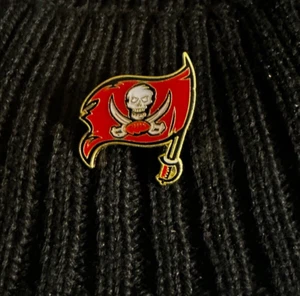 Tampa Bay Buccaneers Team Logo NFL Lapel Pin for Hats , Shirts , Vests or Gifts - Picture 1 of 2