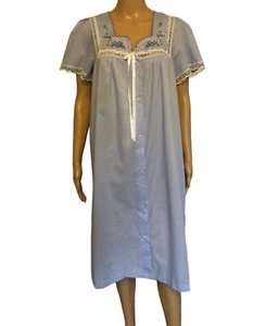 vtg CW Classics Lilac House Coat Nightgown Sz L Snap Embroidered Lace Trim - Picture 1 of 9