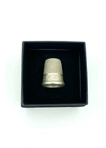 Vintage Simons S.B.C. SBC Signed Nickel Silver Thimble - Simons - Floral Design - Picture 1 of 6