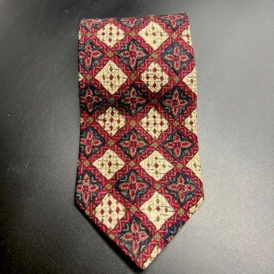 Pierre Balmain Paris 100%Italian Silk Tie58”Geometric Medallion Pattern Burgundy - Image 1 of 4