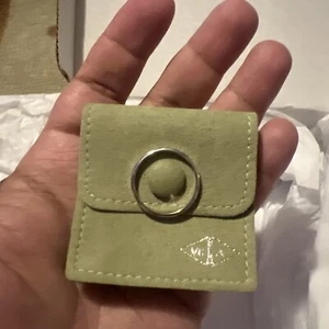 Van Cleef & Arpels Platinum WeddingBand Size 63 - Majestic - Authentic! USA Ship - Picture 1 of 16