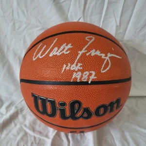 Walt Frazier Autograph - Authentic Wilson Basketball - HOF 1987 Inscription - Picture 1 of 2