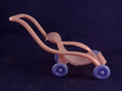 Ancien jouet poussette BABY bakélite années 50 rose et bleue RARE design - Photo 1/4