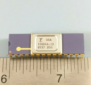 FUJITSU 10484A-10 ECL RAM BIPOLAR 16K 4KBx4 10NS 28PIN CDIP - Picture 1 of 4