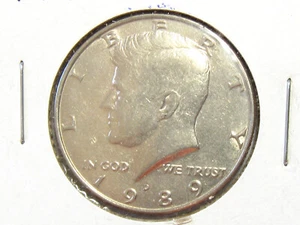 1989-D Kennedy Half Dollar - #10121-58 - Picture 1 of 2