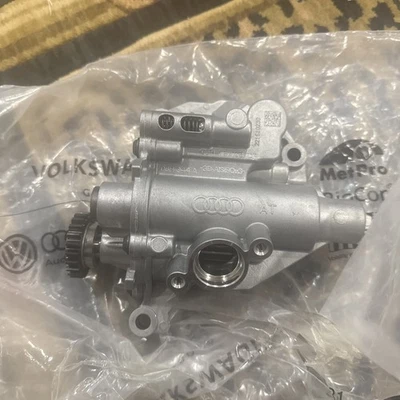 AUDI  OEM Oil Pump 06H115105DF For Audi A3 A4 A5 Q3 Q5 TT VW Tiguan 1.8T 2.0T - Image 1 of 3