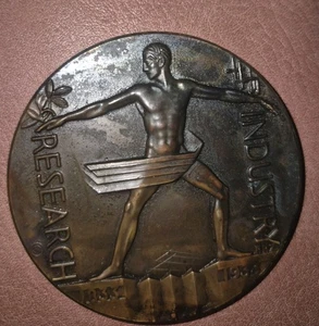 1933 Chicago Worlds Fair Century of Progress Industry Research Coin Medal - Bild 1 von 4