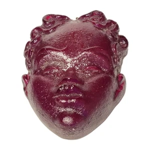 Escultura colgante de pared vintage MCM cara vidrio rojo 7" x 5,5" - Imagen 1 de 5