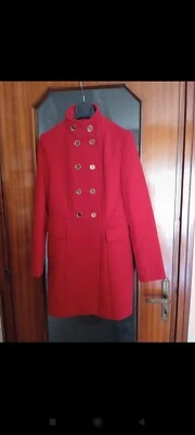 Cappotto rosso con bottoni colore oro Motivi donna - Immagine 1 di 4