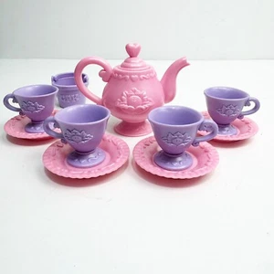 Juego de tetera Cabbage Patch Kids 2004 rosa y púrpura tazas platillos cubo - Imagen 1 de 4