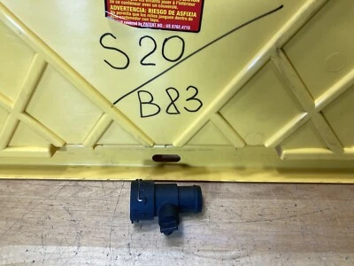 AUDI A4 A5 Q5 2009-2016 2,0 L MOTOR REFRIGERANTE INFERIOR MANGUERA TUBO 8K0122293 Foto 1 de 4