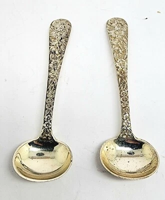 A SET OF 2 RARE S KIRK & SON REPOUSSE MASTER  SALT SPOONS 3 1/32"  NO MONO b7 - Image 1 of 4