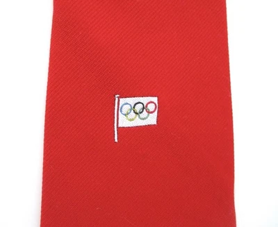 De Colección Años 70 Rojo Brillante Olimpiadas Promo Corbata Bordada Anillos Bandera Montgomery Ward Foto 1 de 4