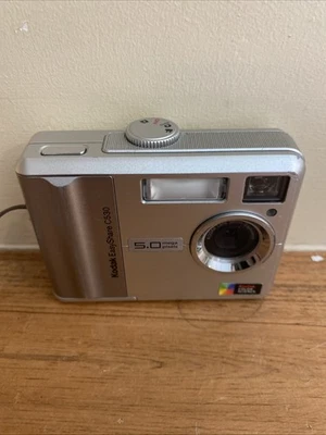 Kodak Vintage EasyShare C530 Digital Camera 5.0 MP  Silver FOR PARTS - Image 1 of 4